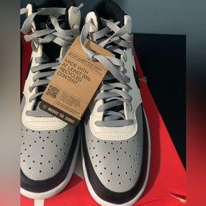 NIKE MID COURT VISION